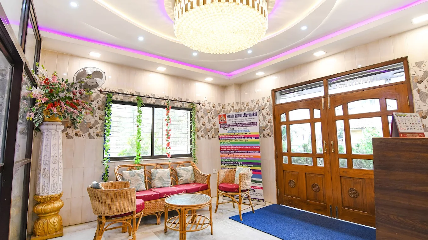 Luxury Wedding Decor at Santoshi Banquet